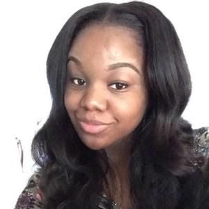 Meet your Posher, Kayla
